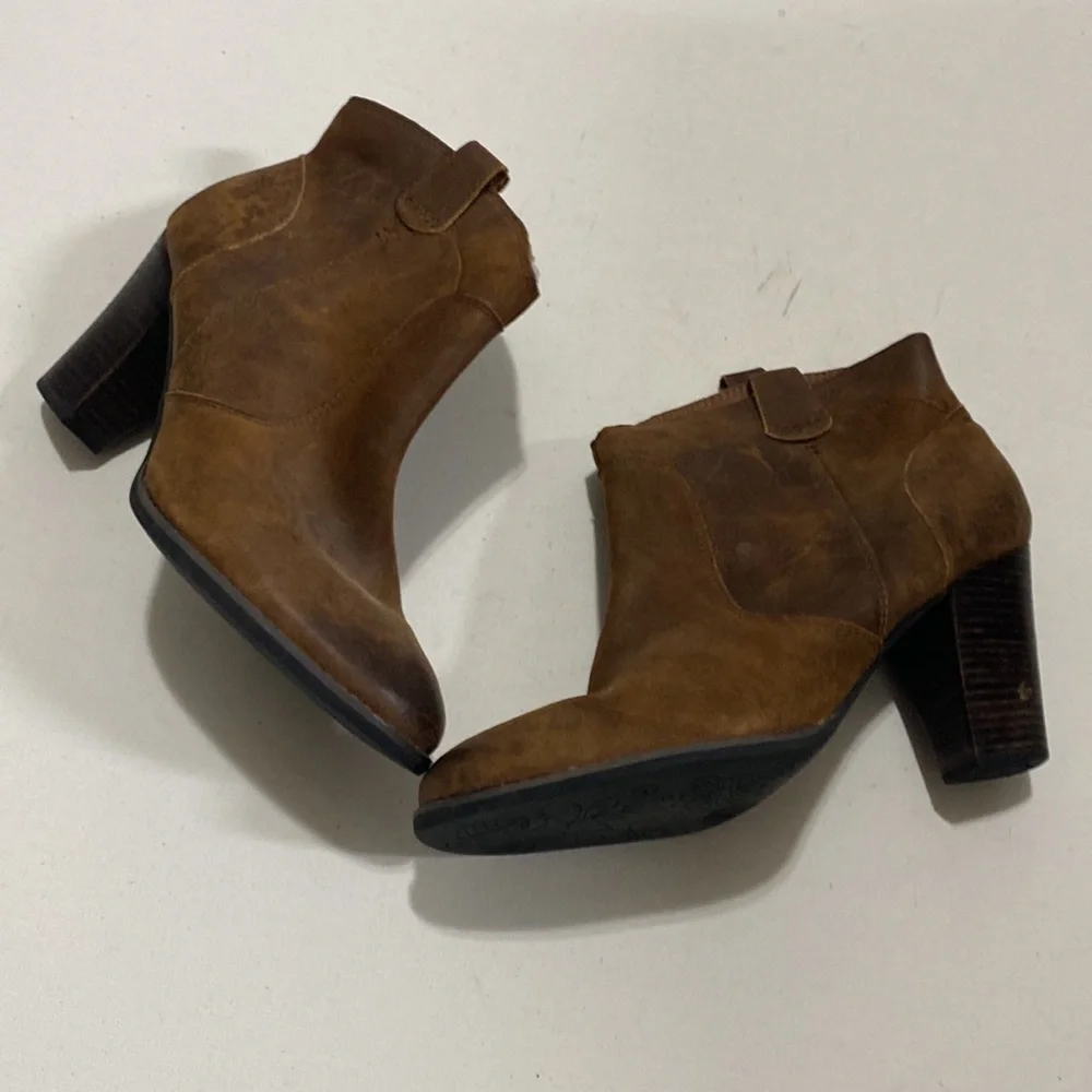 Me too ankle boots women Zola leather pull on 9M western festival rodeo Y2K boho